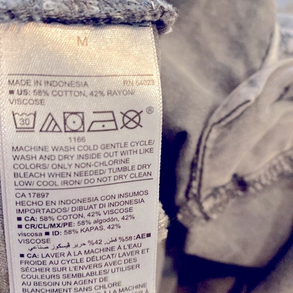 Old Navy grey vintage wash size medium pants - Picture 4 of 6